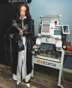 Lil Mama Instagram - When Sourcing Fabric, Make Sure You test the Quality 💯‼️🤍:
#CutFromaDifferentCloth

📸 @prior.gz