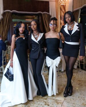 Lil Mama Instagram - 🎄Merry Christmas from #TheSet 💕
💜Me @_itsreallymbj Jessica & @nya.b._ 
@vaniteasetcosmetics official Launch Coming 2025