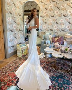 Actress Lindsey Morgan HD Photos and Wallpapers October 2024