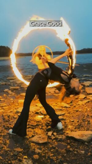 Lindsey Stirling Instagram - I wanted to celebrate all the amazing artists who collaborated with me last year. The diversity and talent portrayed by all these people is just insane: Olympians, musicians, comedians, football teams, dancers, and even iconic buildings, I’m so grateful for the time, creativity and skills that were shared with me this last year. 
.
. Extra tags (@gloriagaynor @sullivantwins @therockettes @mtjoyband @markballas @derekhough @crissajackson @kingbach @jonathantilkin @anthonygargiula @davidarchie @jon.snip @alexdwong  @tilerpeck @jodokcello