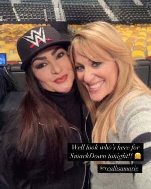 Lisa Marie Varon Instagram - 🕸 @WWE Friday Night Smackdown in San Diego 🕸 

#LisaMarieVaron #VictoriaWWE #WWE #WWEUniverse #WWESmackdown #WWELegend #LilianGarcia #VictoriaWebOrg #RAW #WWERaw #LisaMarieVaronDirect #RealLisaMarie #WWEVictoria