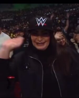 Lisa Marie Varon Instagram - Surreal! - second time to have my custom rhinestone work shown on WWE television in three months!  This time on the LEGEND Victoria! @reallisamarie  I was so honored when Lisa asked me to collaborate with her on a custom rhinestoned @wwe logo hat for her Smackdown return this past Friday night. The hat turned out great and helped this legend shine in the much deserved spotlight ✨  I’m forever grateful for our friendship, Lisa! #victoriaforhalloffame