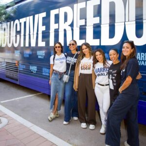 Liza Koshy Instagram - Photo evidence that politically active folks GLOW. Go to IWILLVOTE.COM to find a polling place near you to VOTE TODAY.