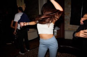Lorenza Izzo Instagram - Siempre el tío puesto de la función 🕺