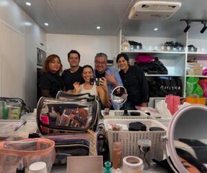 Lorenza Izzo Instagram - And that’s a wrap on El 🐈‍⬛ !! Tremendazo crew y elenco ❤️ hermoso 🇲🇽