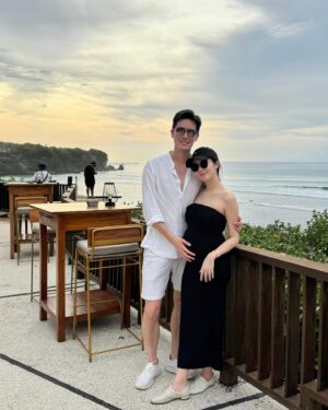 Louisa Mak Instagram - My last trip as the baby of the family! 🥹❤️ 

#babymoon #birthdaytrip #bali 

@makhosiukuen 
@simoncsmak 
@mak.san 
@keithshing_