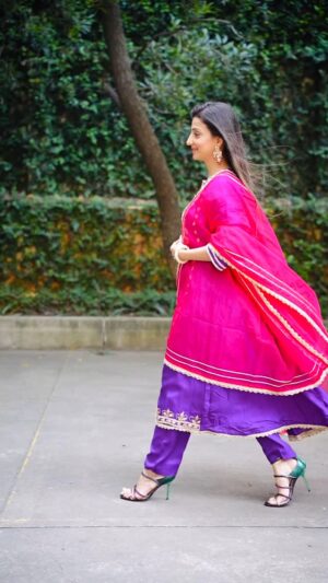 Loveleen Kaur Sasan Instagram - How gorgeous are these pieces from @scakhi 
Which one is your favourite ?

Use my code for 15% exclusive discount — LOVEY15 ✨✨

📸 @thephotography.guru 🤩