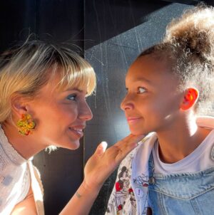 Luciana Abreu Instagram - Hoje é dia de festa 🎉 os anjos cantaram há 14 anos… nasceu a Lyonce.🙏🏼
Que a vida te permita continuar a chorar sempre de alegria, minha filha.♥️