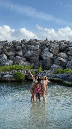 Luciana Sismondi Instagram - Las vacaciones de mi sobrino Napoleón (literalmente) necesito vacaciones de mis vacaciones. 😄 me encantó compartir este tiempo con mi familia. Mis respetos a todas las mamás! 😍