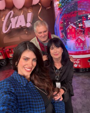Luciana Sismondi Instagram - Que gran día hoy en @cuentameloyaof 
Y con visitas especiales ❤️❤️✨✨

@stylistbyestebanperalta
