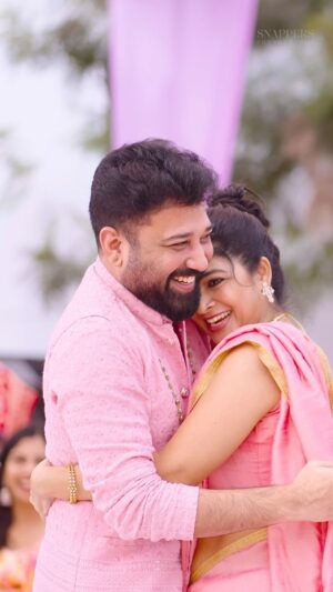 Madhumitha Instagram - @sivabalajimanoharan నువ్వు నా పక్కన ఉంటే 💞 

🎥 @snappers.in thank you Raju garu 🤝🏻 

#love #marriage #wedding #haldi of #abhishastories #haldi #indianwedding #bigfatindianwedding
