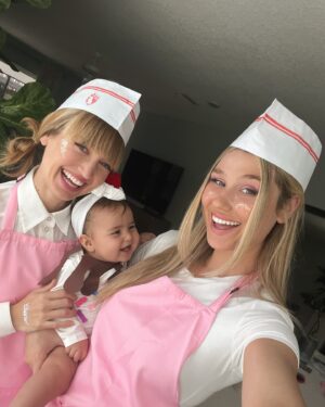 Madisson Hausburg Instagram - ice cream Sunday 🍦