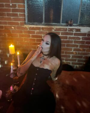 Maggie Lindemann Instagram - ⚰️🫀🩸