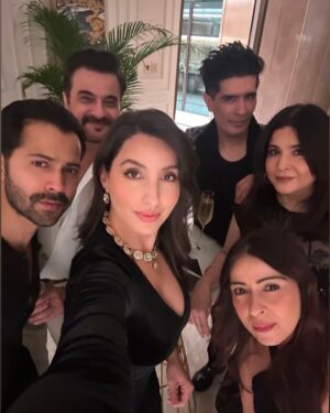 Maheep Kapoor Instagram - 1/1/25✨✨✨💝
