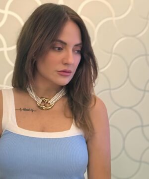 Mahnaz Afshar Instagram - 💙🤍

Don’t ever lose hope. When the sun goes down, the stars come out.