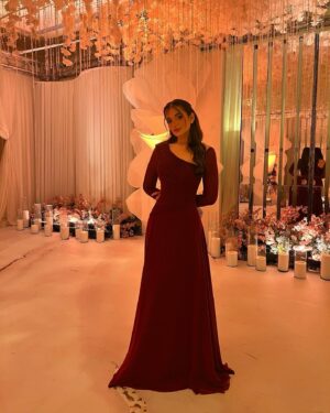 Malak Ahmed Zaher Instagram - SherifXNour🤵🏻👰🏼‍♀️✨

Stylist @sandragamil1 
Dress @manarmagdycouture 
MUA @duhamukhtar 
Hair @ebram_girgs 
Jewelry @iramjewelry_