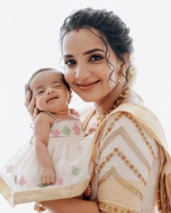 Actress Malavika Krishnadas HD Photos and Wallpapers December 2024