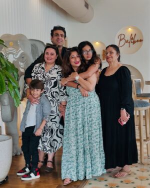 Malini Kapoor Instagram - #familytime ❤️💓🪁
.
.
.
Family lunches are the best !
We chill
We talk 
We eat 
We drink and we 
Be Merry 🤩☺️💃
.
.
This time we chose @baliboo.official and explored new dishes to tickle our taste buds ❤️.
.
And we had a wonderful time ❤️
.
.
.
#familytime #famliy #time #lunch #chilling #instagood #foodies #gratitude #always