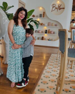 Malini Kapoor Instagram - #familytime ❤️💓🪁
.
.
.
Family lunches are the best !
We chill
We talk 
We eat 
We drink and we 
Be Merry 🤩☺️💃
.
.
This time we chose @baliboo.official and explored new dishes to tickle our taste buds ❤️.
.
And we had a wonderful time ❤️
.
.
.
#familytime #famliy #time #lunch #chilling #instagood #foodies #gratitude #always