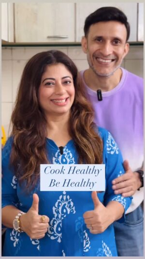 Malini Kapoor Instagram - Cook healthy - Be Healthy 💪💃
.
Our choice in steel is @tupperware_india 

yes, not many people know that they also have their cooking range, which is amazing. As amazing, sustainable and durable as their kitchen डबास and bottles and tiffins 🤩
.
.
I am loving Tupperware as much as my mom does 💓
.
.
What are your thoughts on healthy cooking .. do share in comments ..
.
.
.

#stainlesssteel #stainlesssteelkitchen #healthy #healthyeating #reels #cookware #reelsinstagram