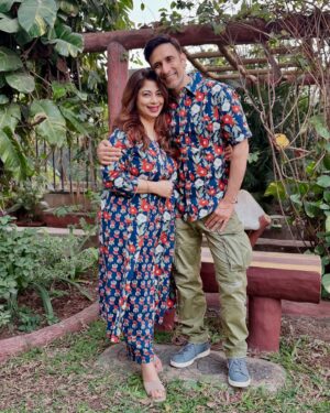 Malini Kapoor Instagram - Twinning in @erisha_brand ❤️💙