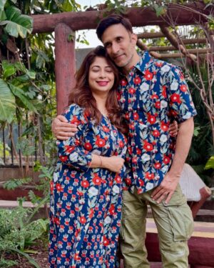 Malini Kapoor Instagram - Twinning in @erisha_brand ❤️💙