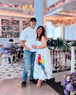 Malini Kapoor Instagram - ❤️💙❤️

Location @blabberallday 
Wearing @houseofmaithili 
.
.
.
#instagood #instalike #instalove #couple #couplegoals #lunch #date #husbandwife #