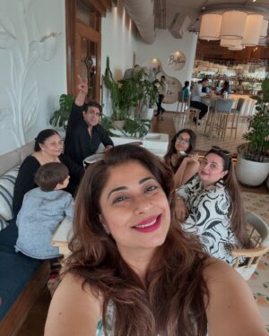 Malini Kapoor Instagram - #familytime ❤️💓🪁
.
.
.
Family lunches are the best !
We chill
We talk 
We eat 
We drink and we 
Be Merry 🤩☺️💃
.
.
This time we chose @baliboo.official and explored new dishes to tickle our taste buds ❤️.
.
And we had a wonderful time ❤️
.
.
.
#familytime #famliy #time #lunch #chilling #instagood #foodies #gratitude #always