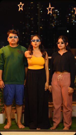 Manisha Rani Instagram - Kya app v 2025 ka Resolution poora karoge ya bas bol k hi reh jaoge ?

#funny #comedy #content #newyear 

@rohitraj9249 
@mahisatishyadav_