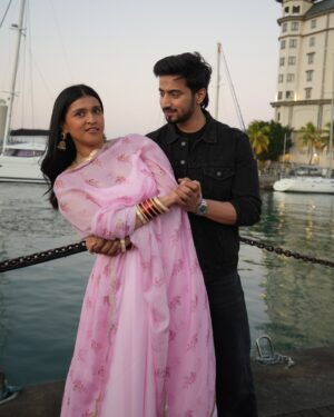 Mannara Instagram - Sharing a few stills from the final shot! Rarely do music videos offer such a scope to perform as an actor, and Tera Kasoor is truly special for that. Thank you to the wonderful team and @tseries.official for the love, support, and this beautiful opportunity!
And to my ‘Tribe’ for showering me with love n complimenting my craft