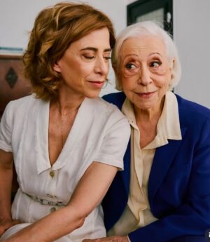 Marcella Rica Instagram - ainda tô me beliscando, mas é isso mesmoooo, o @goldenglobes é do Brasil, é dela! @oficialfernandatorres 
É DELAS! 🇧🇷
que extraordinário é viver no tempo das Fernandas. 
Eu nasci 16.10, dia de Fernanda. 
@fernandamontenegrooficial sempre foi A referência de vida na arte. A maior que temos.
Sua vida é uma escola pra qualquer artista, seu legado é das nossas maiores riquezas.
Que lindo assistir esse momento único do nosso cinema e dessa família que é, fez e faz tanto pela nossa cultura.
Que força ver um filme em português que retrata a ditadura no Brasil furar todas as bolhas e fronteiras, levando nossa história pro mundo todo, história que não pode ser esquecida. 
Nossa arte perdura, atravessa gerações, transforma, ressignifica, atravessa a sociedade no peito, ensina, cura e faz um país inteiro morrer de orgulho fazendo festa! 
Que noite inesquecível!
@oficialfernandatorres nossa GIGANTE! 👏🏻❤️
É da Vaniiiiiiii!