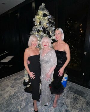 Margaret Josephs Instagram - Happiest  Birthday to my Lexi! You are an angel on this earth, brilliant, beautiful , funny, talented a wonderful mother , friend , daughter , sister (to me ) , wife, nurturer to all . It makes perfect sense you were born on Christmas Day because you are a gift to all!!
I love you more than words can ever say 🎉🎂🎄🎁👑❤️#happybirthday #merrychristmas