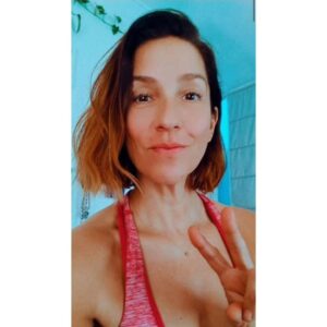 Mariana Loyola Instagram - Adiós 2024 ! 
Me transformaste por completo.

Agradezco cada decisión, cada trabajo, cada abrazo, cada libro, cada conversación y cada aprendizaje.

Y aprendí, vaya que aprendí. Entre muchas y trascendentales cosas, creo que lo más importante es conservar la ternura, aprender a soltar y siempre hacerle caso a la intuición. Siempre.

Bienvenido 2025 🙌🏼