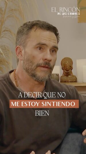 Marimar Vega Instagram - Cerramos este año con broche de oro. ¡Ya está disponible un nuevo episodio en Youtube y Spotify con @juanpabloraba! 🎙️

Conversamos sobre las vivencias que lo llevaron a descubrir la necesidad de los hombres para tener un espacio en el cual se permitan ser vulnerables y atender sus heridas.

También, nos cuenta qué cambios tuvo a partir de la crisis de la mediana edad, las consecuencias de la masculinidad tóxica, cómo pasó de la obsesión por el control a disfrutar más su vida y ser más libre, así como los dramáticos momentos de su infancia que lo marcaron. 

Comenta PODCAST y te mandamos el link del episodio al interno