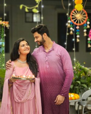 Marina Abraham Instagram - Wishing everyone a sparkling Diwali filled with love, light, and joy of togetherness ! Let's illuminate our lives and hearts together! 🪔💖 🧿

#DiwaliCelebration #LightUpYourLife #FestiveSpirit #happydiwali #togetherness #love