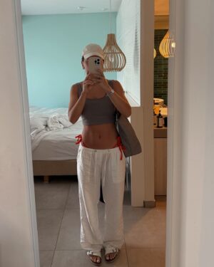 Marina Bastarache Instagram - Itsy bitsy teenie weenie tout petit petit bikini 👙