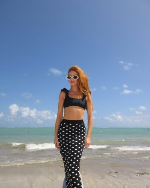 Marina Ruy Barbosa Instagram - dizem por aí que foto de biquíni engaja 
some of me @shopginger 🌞