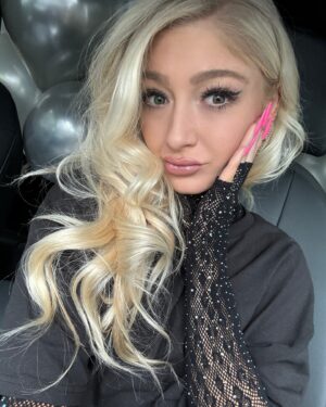 Marissa Heart Instagram - Happy New Year my angels ! 🤍🥂🪩✨

This past year was absolutely remarkable, to say the least.  I get tears in my eyes just thinking about it 🥹

Each New Year I always choose a word to guide me through the next 365 days.. this past year was the year of POWER and it exuded just that 🔥 The memories, growth, milestones, and inspiration that consumed 2024 are some of the most powerful things I will ever experience. 

Thank you 2024 for every lesson learned, every belly laugh, every tear that fell down my cheeks, every friendship, every challenge that was presented to me, every triumph, every hug and cuddle, every smile, every class, every single one of my students.. EVERYTHING.  You were my favorite year by far and I am so deeply grateful for every single moment. 

To whoever is reading this.. I pray that this upcoming year is filled with everything you could wish for and more.  Envision all things and experiences that you want.  Make your dreams your reality ✨ It is 1000% possible and you deserve to feel it all !  Whether that’s success, love, peace, health, healing, laughing, confidence, DANCE.. I want you to choose YOU this year 🤍

Have a magical first day of 2025 and make sure to smile today !  Sending you all my love xx 🤍🥂🪩✨