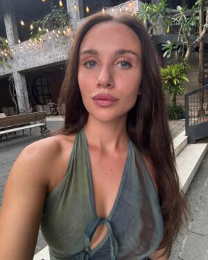 Mariya Boyko Instagram - Без фотошопа я выгляжу примерно так🙈 @parqspace