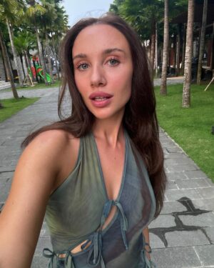 Mariya Boyko Instagram - Без фотошопа я выгляжу примерно так🙈 @parqspace
