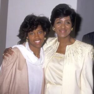 Actress Marla Gibbs HD Photos and Wallpapers February 2025