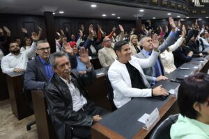 Marlene De Andrade Instagram - 🔵#14Ene || Queda aprobado por Unanimidad,  el Proyecto de Acuerdo mediante el cual se conceden los Honores del Panteón Nacional al educador, filósofo de la educación, abogado, político, poeta y crítico literario, Luis Beltrán Prieto Figueroa.

🔵#14Ene || Queda aprobado, el Proyecto de Acuerdo por el cambio de paisaje del abogado, poeta, defensor de los trabajadores, leal y consecuente de las causas justas del pueblo, Doctor Julián Isaías Rodríguez Díaz.

#AsambleaNacional 🇻🇪🙏🏻💪🏽