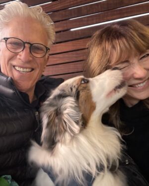 Mary Steenburgen Instagram - Kisses!!!!!! And love to all! Ted, Mary and Blue