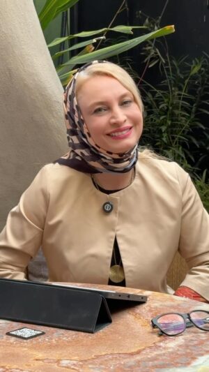 Maryam Kavyani Instagram - .
زندگی رو اگر خیلی منطقی پیش ببریم ، از خیلی از تجربه ها و درس هایش دور میشویم
و این ما رو انسانی خشک و تنها میکند.
…..
اشتباه ناخواسته رو تعبیر به تجربه و درس زندگی کنیم🥰
……
#تجربه_زندگی #مریم_کاویانی#گپ_تایم #زندگی_زیباست #اشتباه_من 
@maryam_kavyani 
@instagram