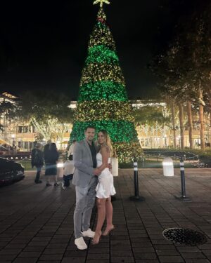 Maura Rivera Instagram - Feliz Navidad amor y paz en sus hogares 🎄🎄🎄🎄✨✨✨✨🎅🏽🎅🏽🎅🏽🎅🏽 ⛄️⛄️⛄️⛄️#feliznavidad