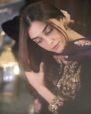 Maya Ali Instagram - 🪔🪔

@mayapretofficial 
@bilalsaeedphotography
@assurejewelry