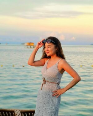 Maya Karin Instagram - And it’s a wrap for Duyung 2!! 
Terima kasih team, cast and crew! Bye bye Samporna, jumpa lagi for Duyung 3 hehehe
👋🏼
#duyung2 #putriduyung