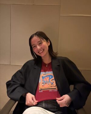 Mayu Hotta Instagram - ・
花梨ちゃんと2人で新年会してきました。
かわいいTシャツもらって幸せ🦦✨

@karin_works_