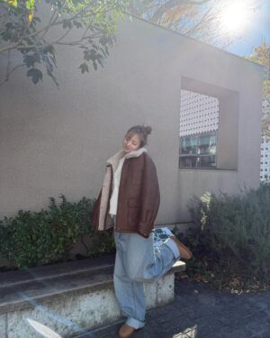 Mayuu Yokota Instagram - 明日はゴールデンラヴィット*｡𝝑𝝔˚⟡.⚪︎

みてね🐇🤍

#UGGブーツ 
#UggJapan 
#PR