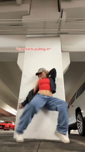 McKenzi Brooke Instagram - I got so nervous at the end😅😳 #boy #dance #shock #public #random #mckenzibrooke